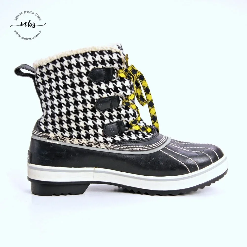 Sorel Tivoli Houndstooth Boots Black White Women 10